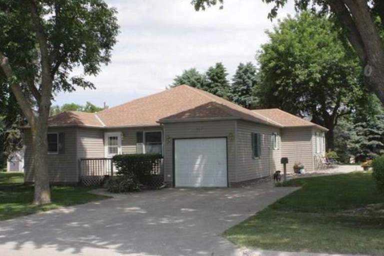 Sac Realty Iowa State Bank